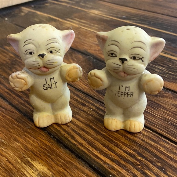Dining Vintage Bonzo The Dog Salt And Pepper Shakers Poshmark
